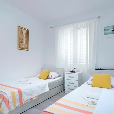 Kumquat - Zf Hvar Apartmán *