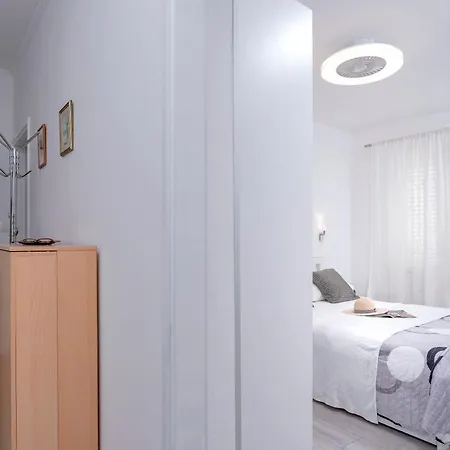 Kumquat - Zf Hvar Apartmán *